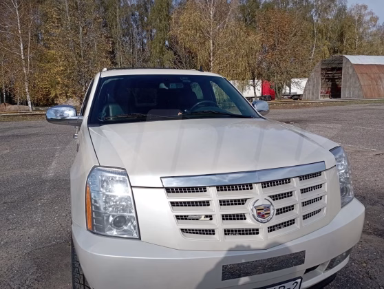 Cadillac Escalade (2)