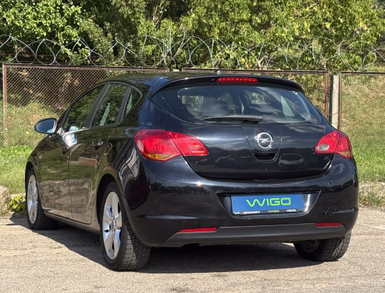 Opel Astra (4)