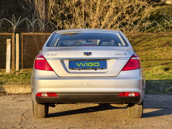 Geely Emgrand X7 (5)