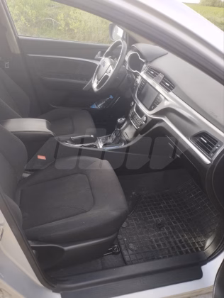 Geely Emgrand X7 (2)