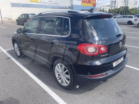Volkswagen Tiguan (9)