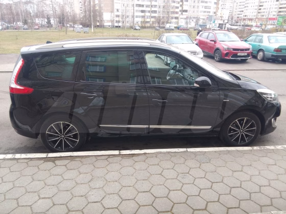 Renault Scenic (6)