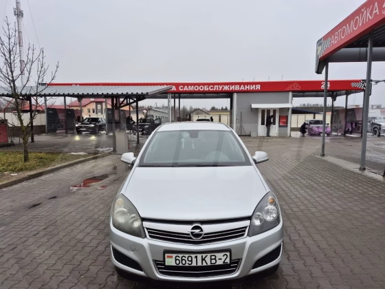 Opel Astra (2)
