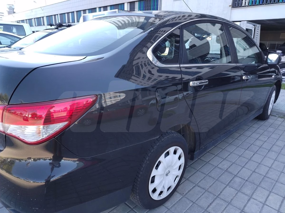 Nissan Almera