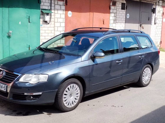 Volkswagen Passat (1)
