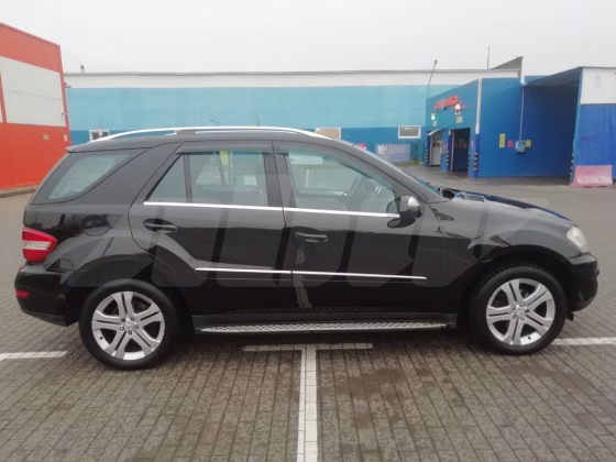Mercedes-Benz ML 430