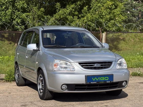 Kia Carens (1)