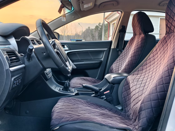 Geely Emgrand X7 (9)