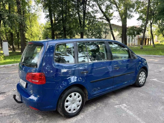 Volkswagen Touran (2)