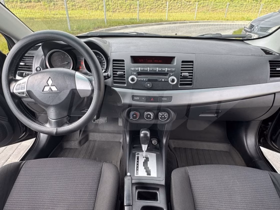 Mitsubishi Lancer (14)