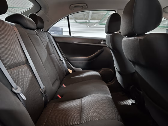 Toyota Avensis (11)