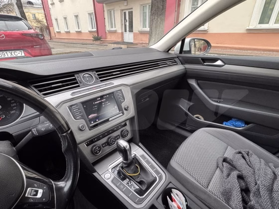 Volkswagen Passat (5)