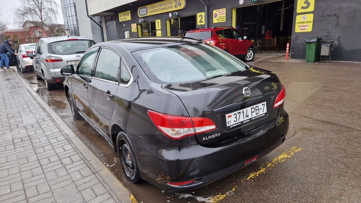 Nissan Almera