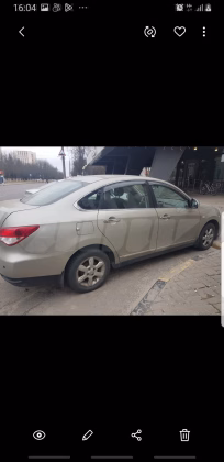 Nissan Almera (1)