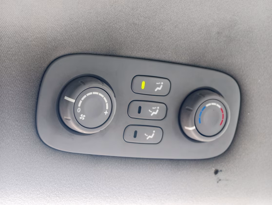 Kia Carnival (19)
