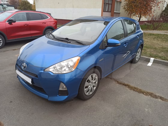Toyota Prius (1)