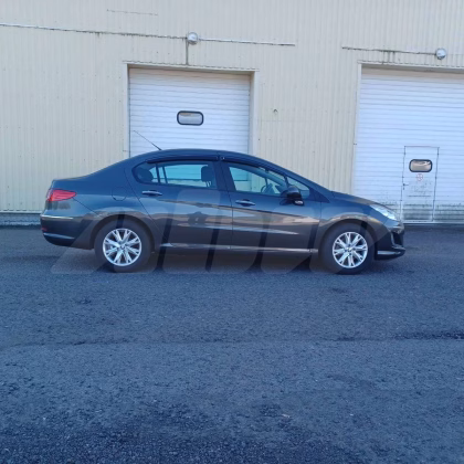 Peugeot 408 (8)