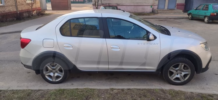 Renault Logan (5)