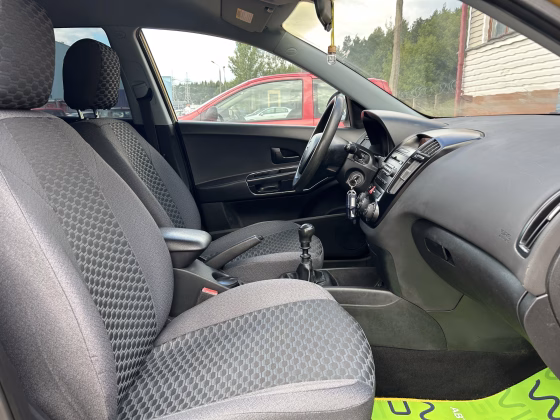 Kia Ceed (12)