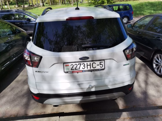 Ford Escape (2)
