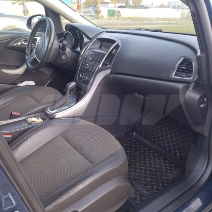 Opel Astra (3)
