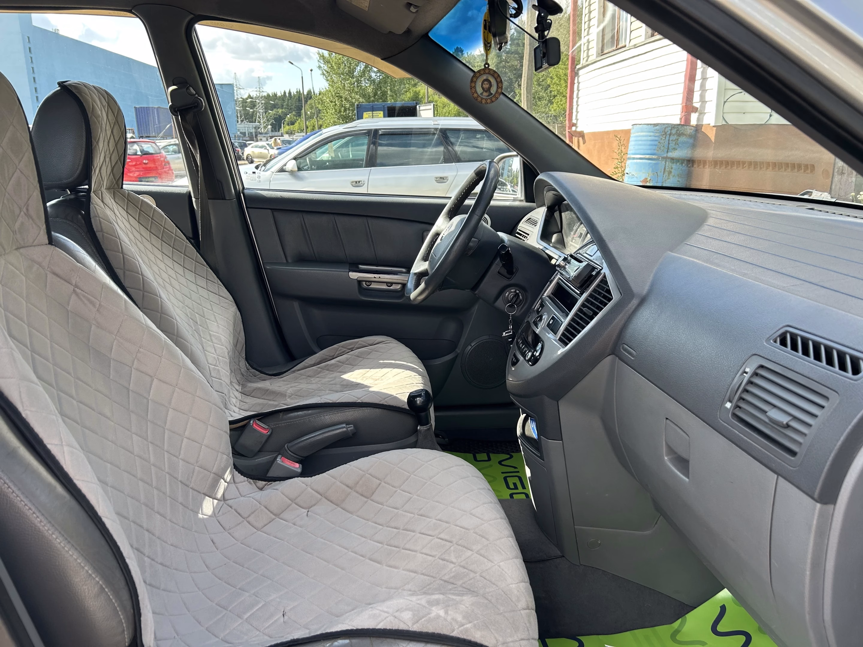 Kia Carens