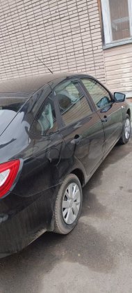 Lada Granta (9)