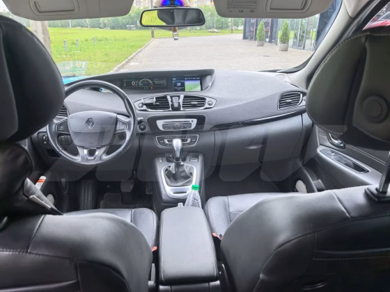 Renault Scenic (2)