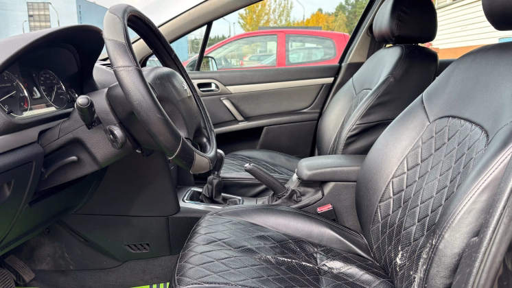 Peugeot 407 (9)