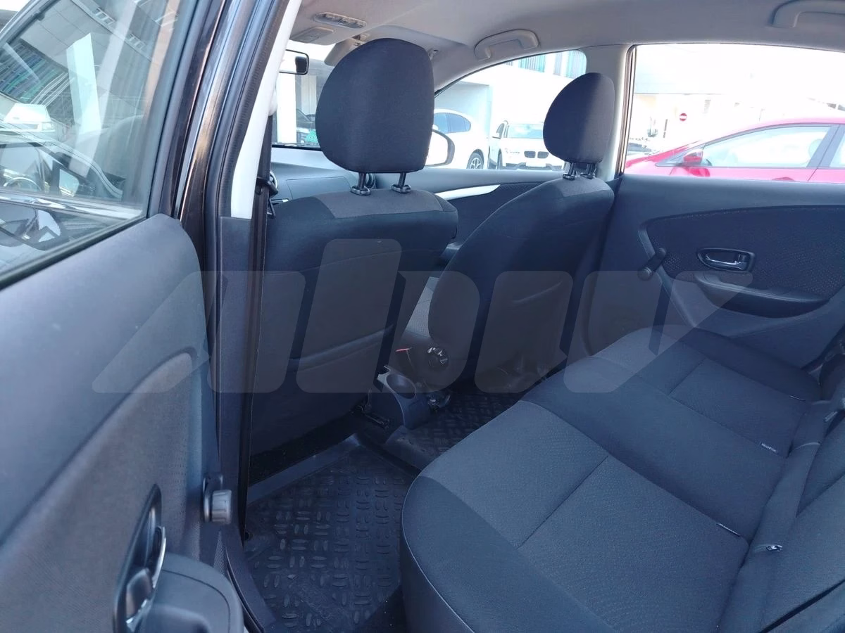 Nissan Almera