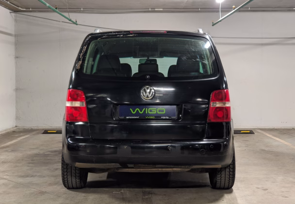 Volkswagen Touran (5)