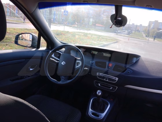 Renault Scenic (7)