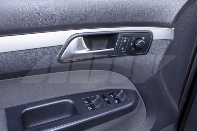 Volkswagen Touran (13)