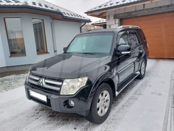 Mitsubishi Pajero (3)