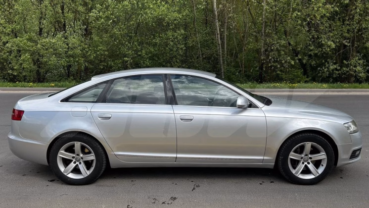 Audi A6 (28)