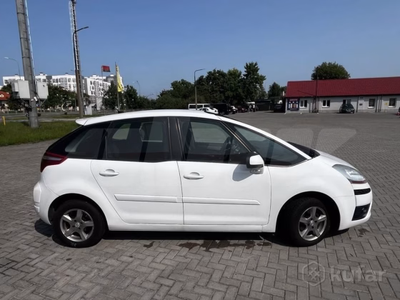 Citroën C4 Picasso (8)