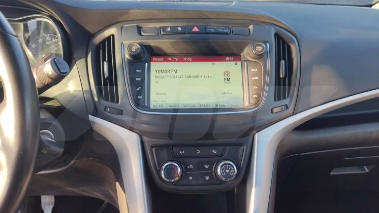 Opel Zafira (10)