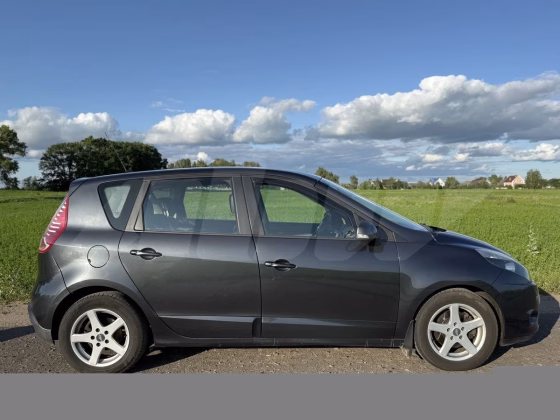 Renault Scenic (2)