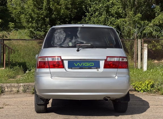 Kia Carens (5)