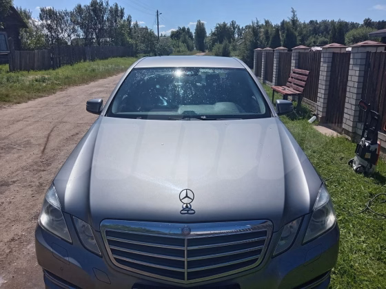Mercedes-Benz E 350 (5)