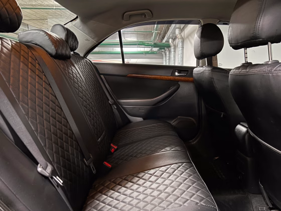 Toyota Avensis (10)