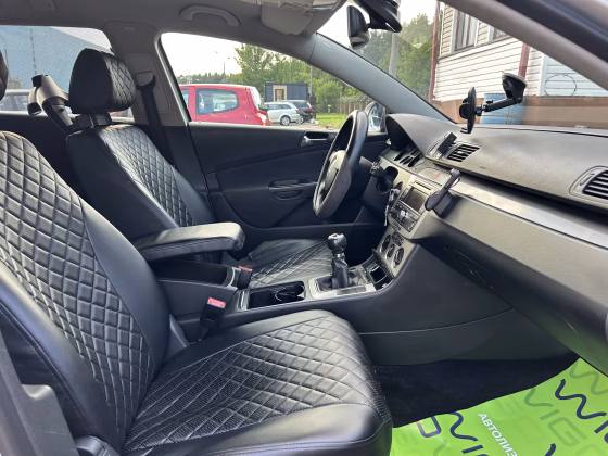 Volkswagen Passat (12)