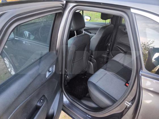 Opel Crossland (X) (9)