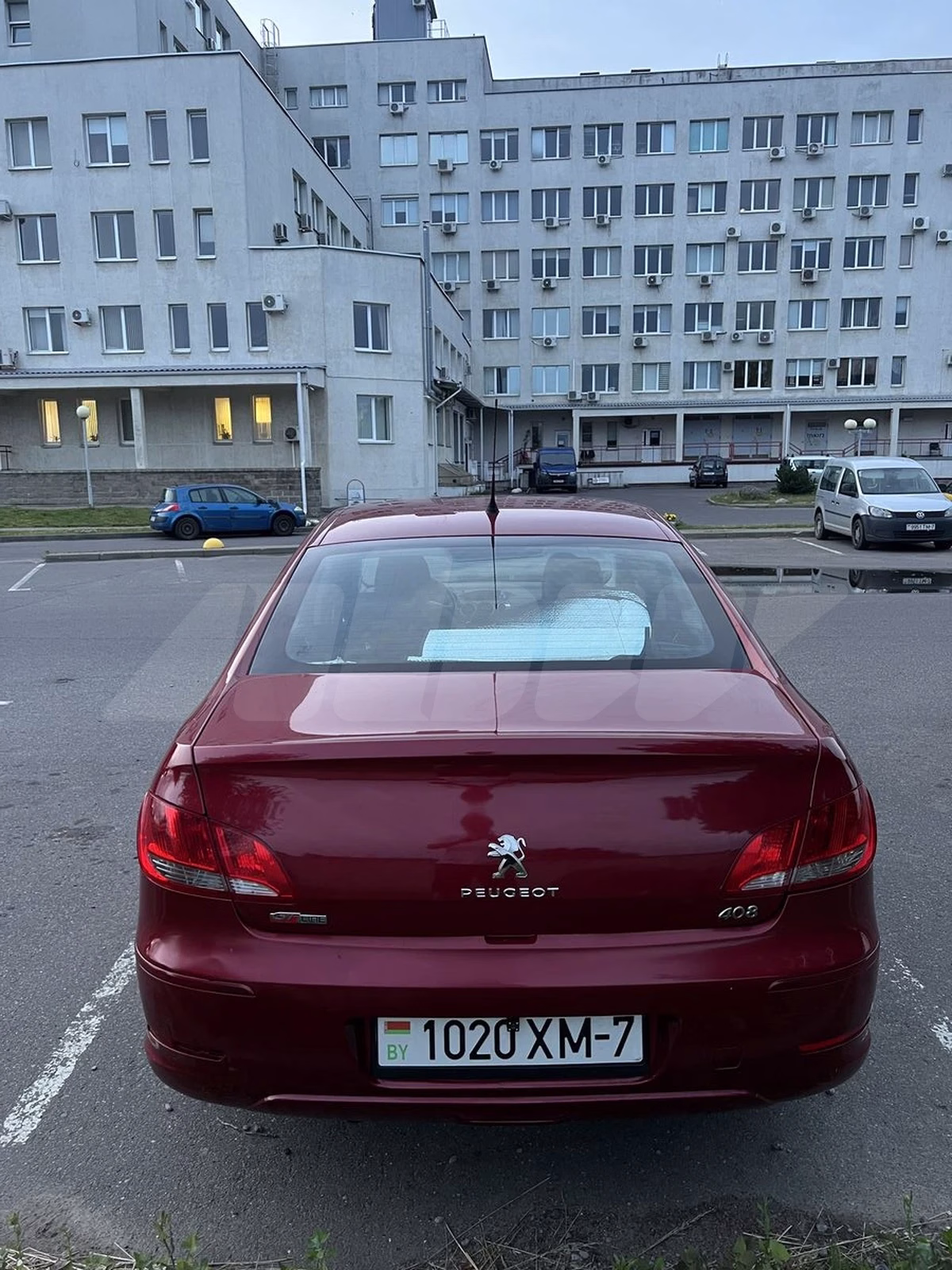 Peugeot 408