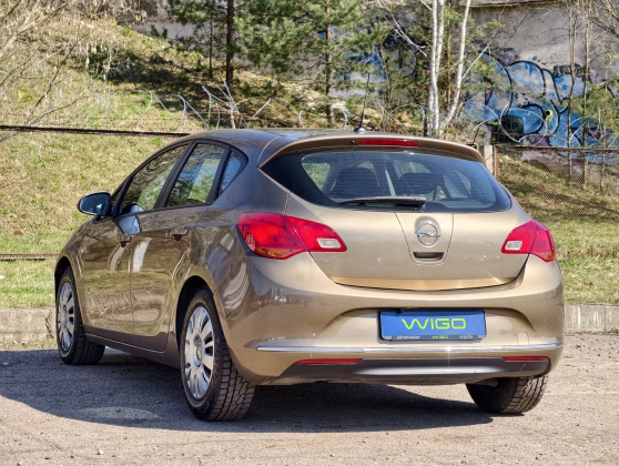 Opel Astra (4)