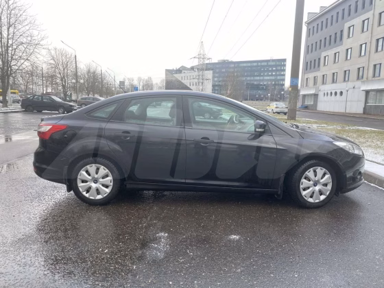 Ford Focus (3)
