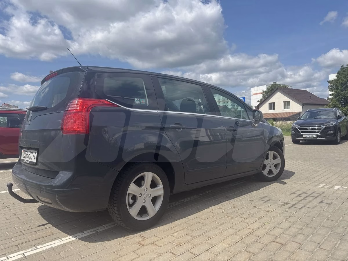 Peugeot 5008