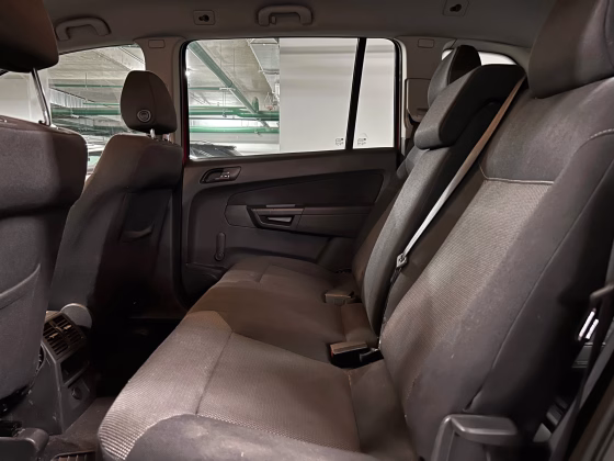 Opel Zafira (10)