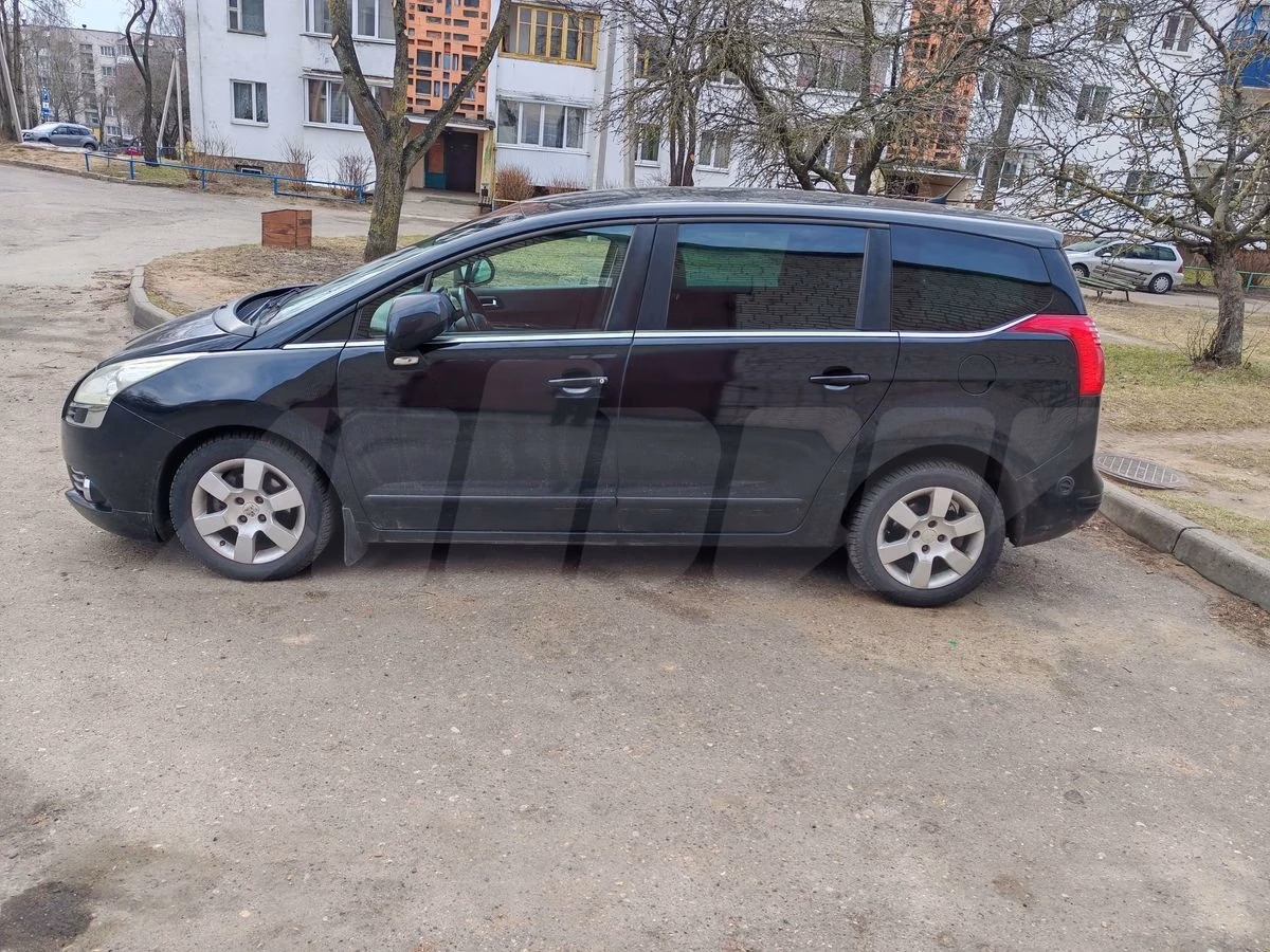 Peugeot 5008