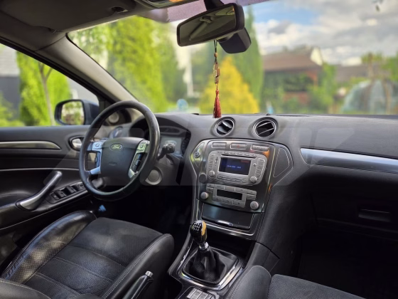 Ford Mondeo (8)